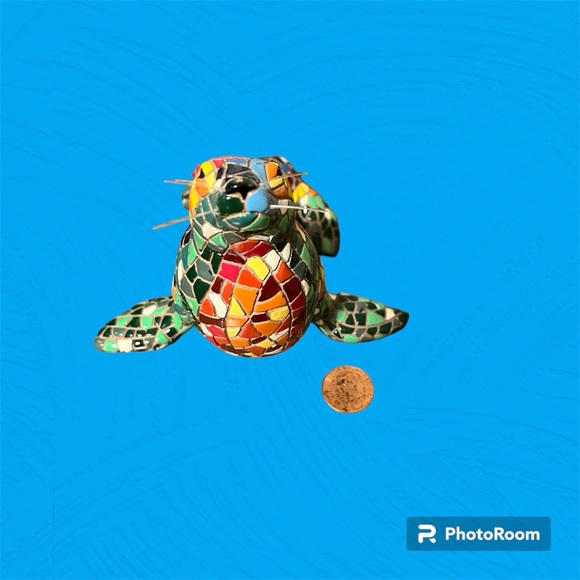 Ceramic design of a seal, very colorful, last photo compared to a penny, decor. - Picture 6 of 6